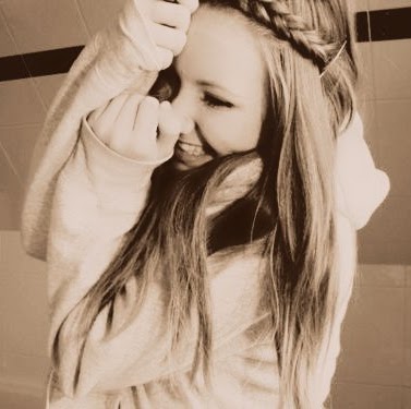 Anna Blake Photo 9