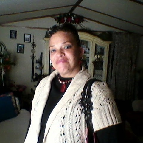 Cassandra Wells Photo 11