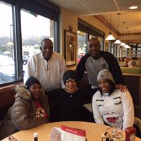 Renee Flores Photo 3