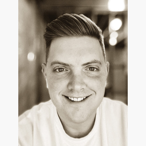 Eric Benson Photo 16