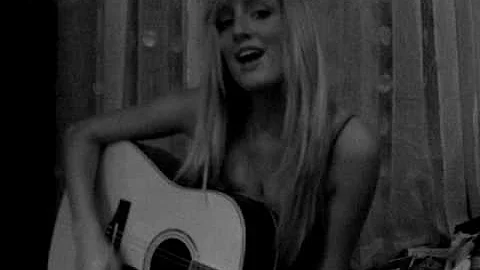 Amy O'Brien Photo 13