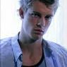 Luke Mitchell Photo 5