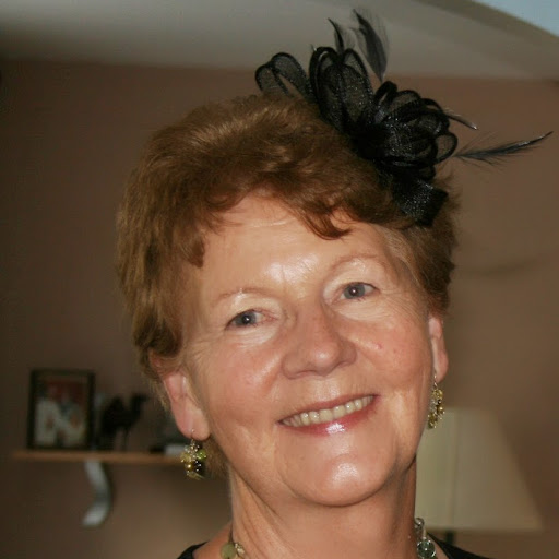 Theresa Hogan Photo 15