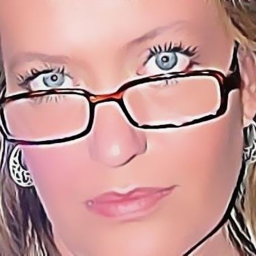 Charisse Kelly Photo 9