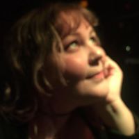 Caroline Shannon Photo 7