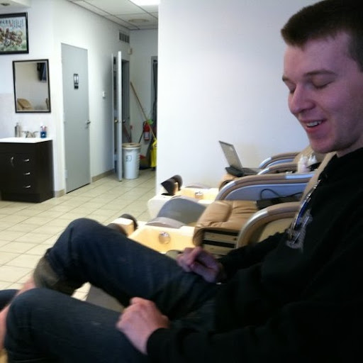 Kyle Holmes Photo 15