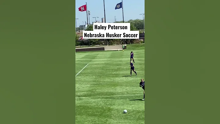 Haley Peterson Photo 37