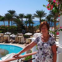 Elaine Overton Photo 1