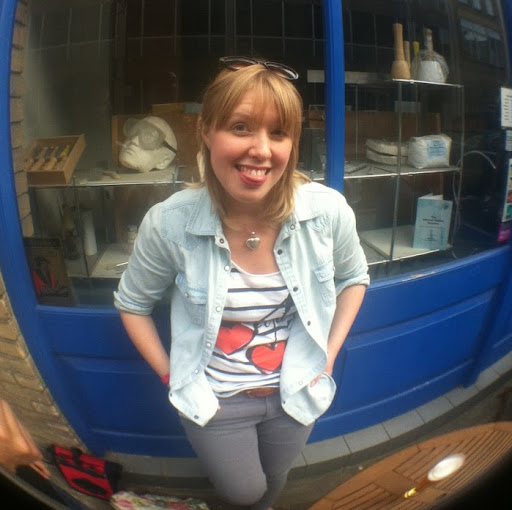 Amy Willoughby Photo 11