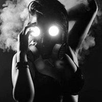 Karen Von Photo 1
