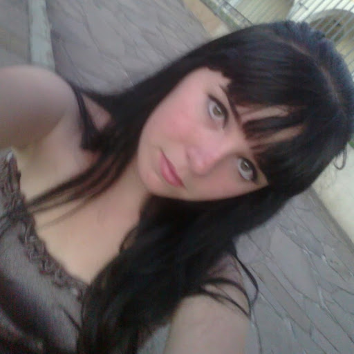 Nicole Freitas Photo 13