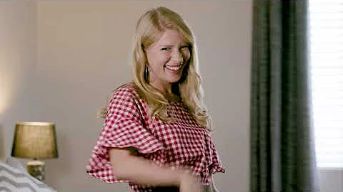 Millie Neal Photo 13