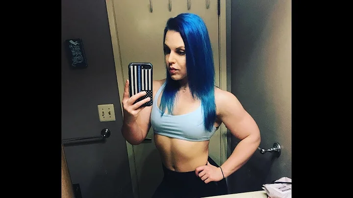 Stephanie Marsh Photo 37