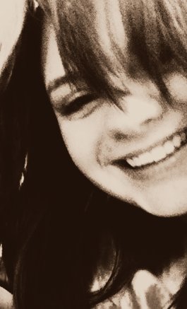Maggie Lopez Photo 14