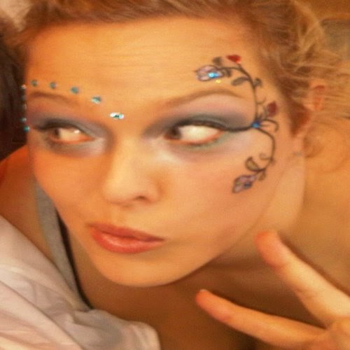 Lauren Nicholson Photo 10