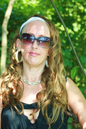 Robin Price Photo 23