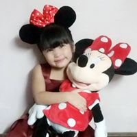 Leah Villegas Photo 5