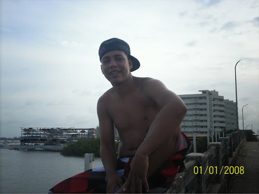 Frank Garay Photo 13