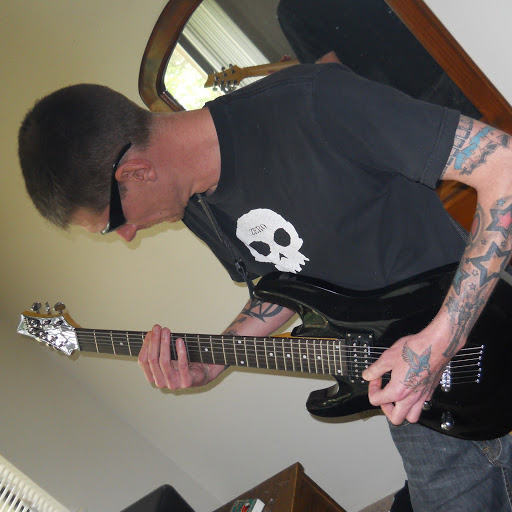 Jeffery Combs Photo 9