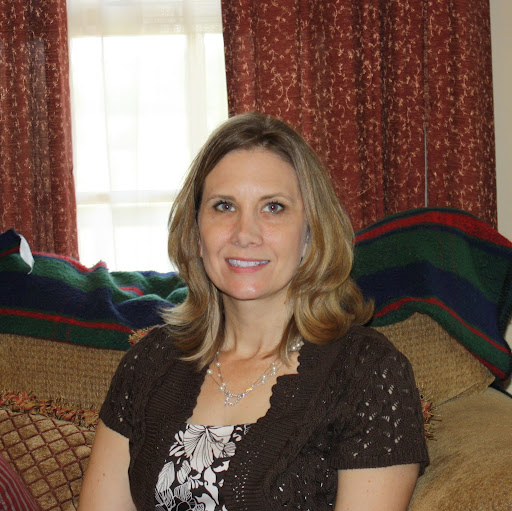 Larissa Carlson Photo 4