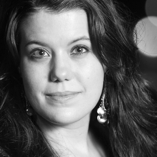 Adrienne Collins Photo 9