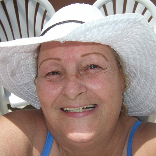 Cindy Burnett Photo 11