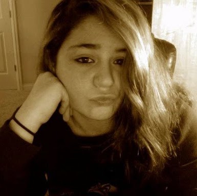 Johanna Thomas Photo 18