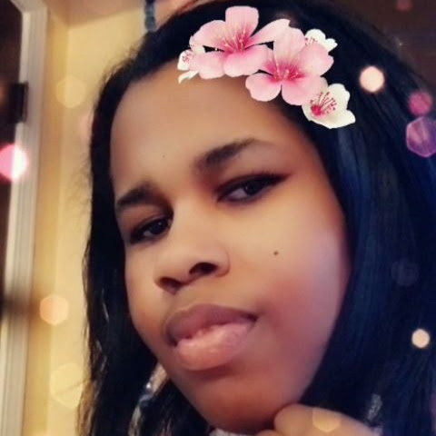 Tia Green Photo 10