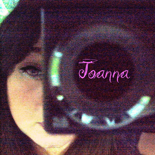 Joanna Graham Photo 10