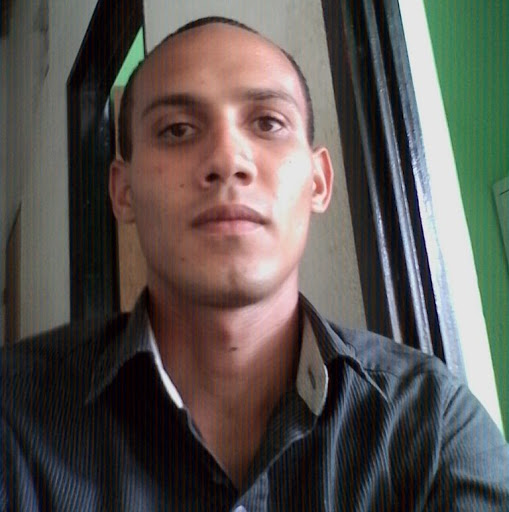 Moises Roman Photo 10