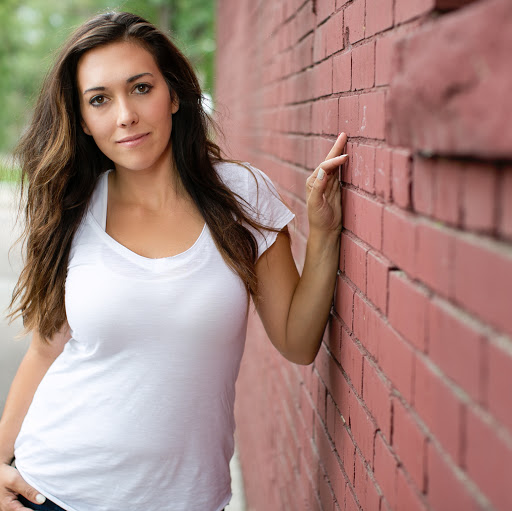 Rebecca Levine Photo 15