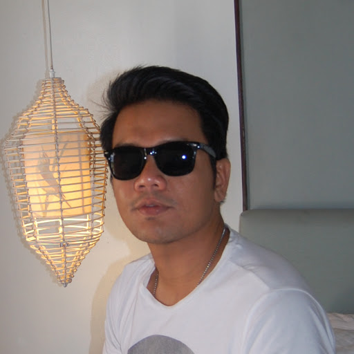 Chris Rosales Photo 12