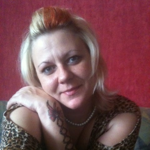 Esther Blum Photo 3