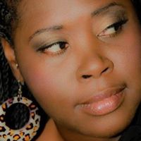 Shanta Thompson Photo 2