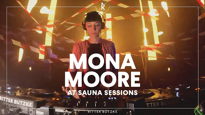 Mona Moore Photo 35