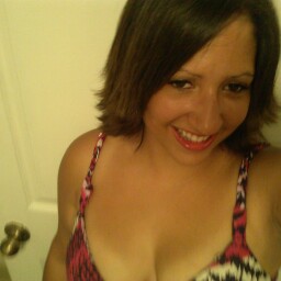Kristen Woods Photo 16