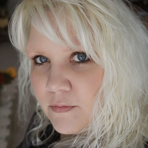 Amy Lasher Photo 5