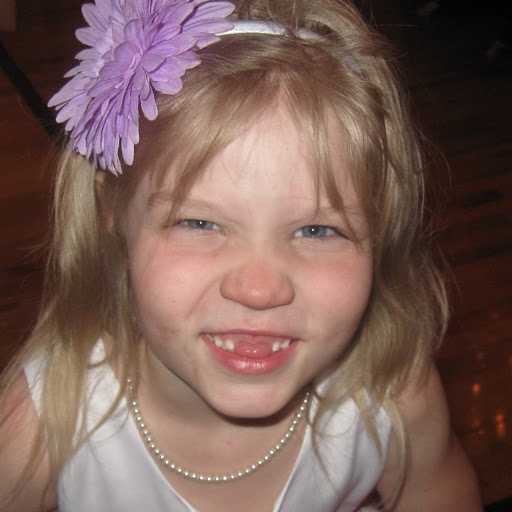 Amanda Braithwaite Photo 9