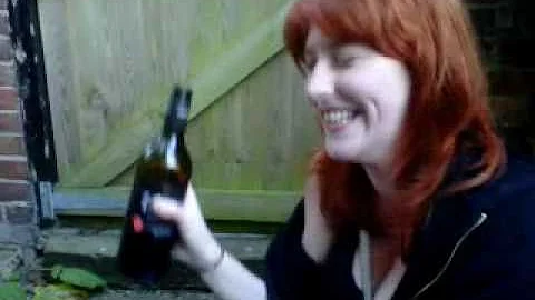 Katie Walton Photo 34