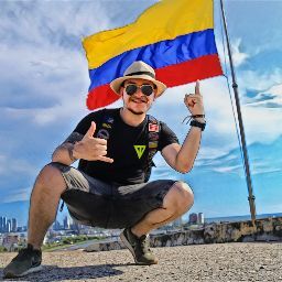 Julian Torres Photo 14