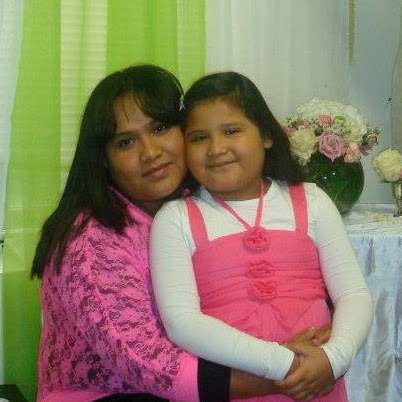 Esther Tapia Photo 15