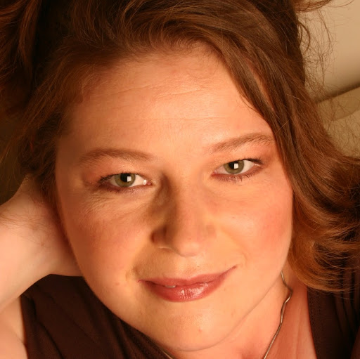 Michelle O'Neill Photo 7