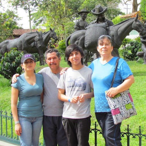 Teresa Benitez Photo 14