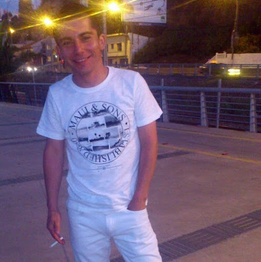 Javier Urrutia Photo 13