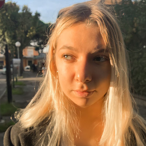 Sara Conti Photo 10