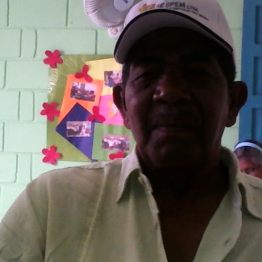 Gualberto Castro Photo 12