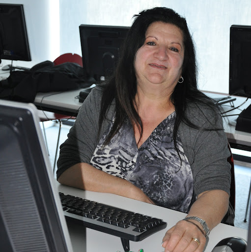 Anna Fontana Photo 15