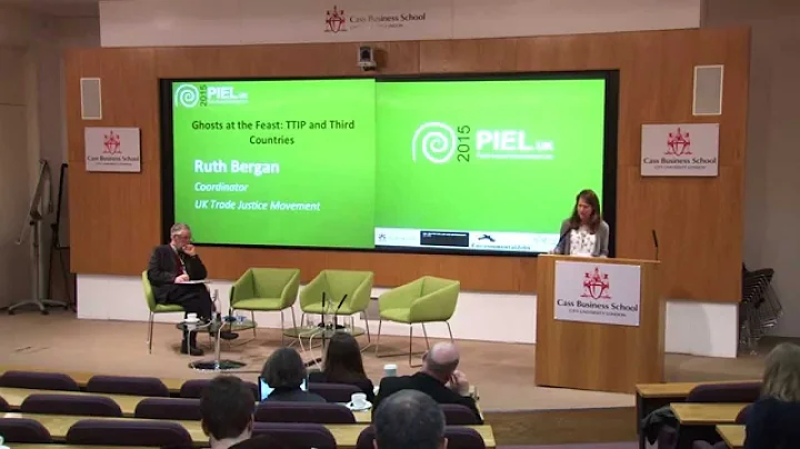 Ruth Bergan Photo 6