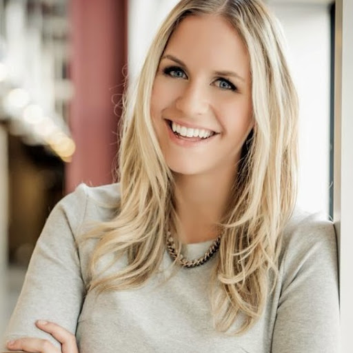 Hannah Pratt Photo 11