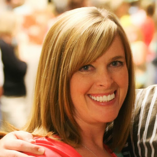 Christi Thompson Photo 14